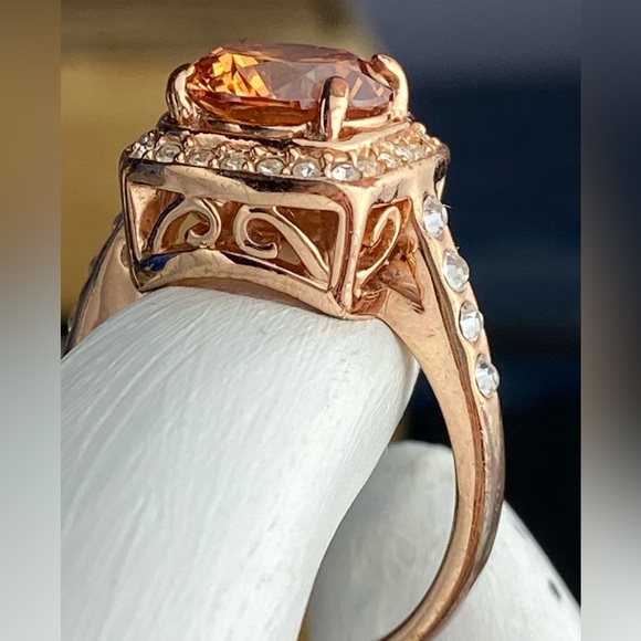 Cubic Zirc Yellow Topaz 18K Rose Gold Plated cocktail ring halo Austrian Crystal - Picture 15 of 16